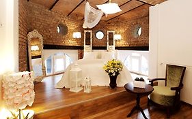 The White Swan Suites Beyoglu